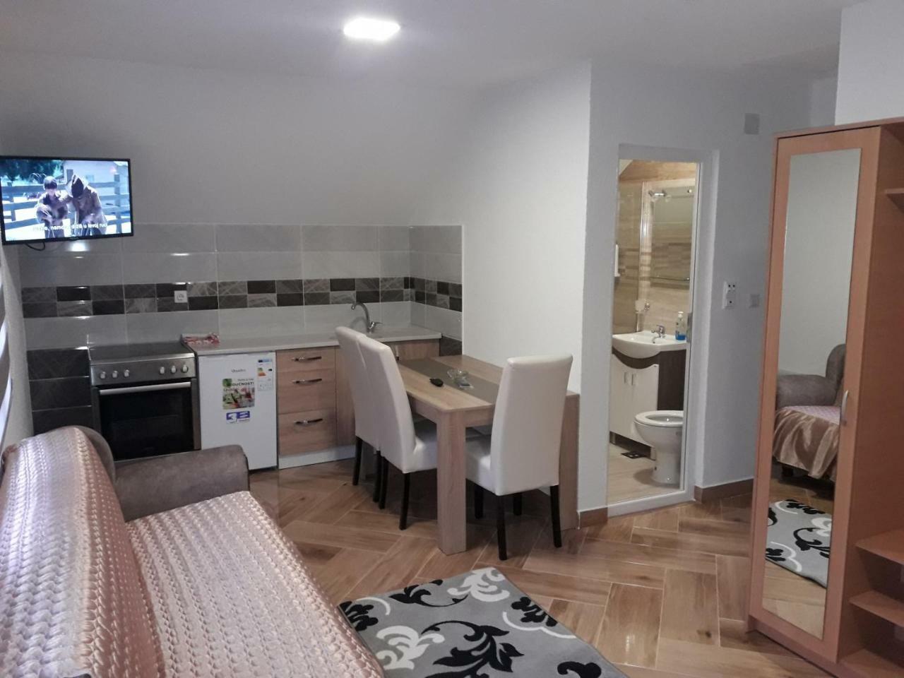 Vuceljic Rooms Andrijevica Buitenkant foto